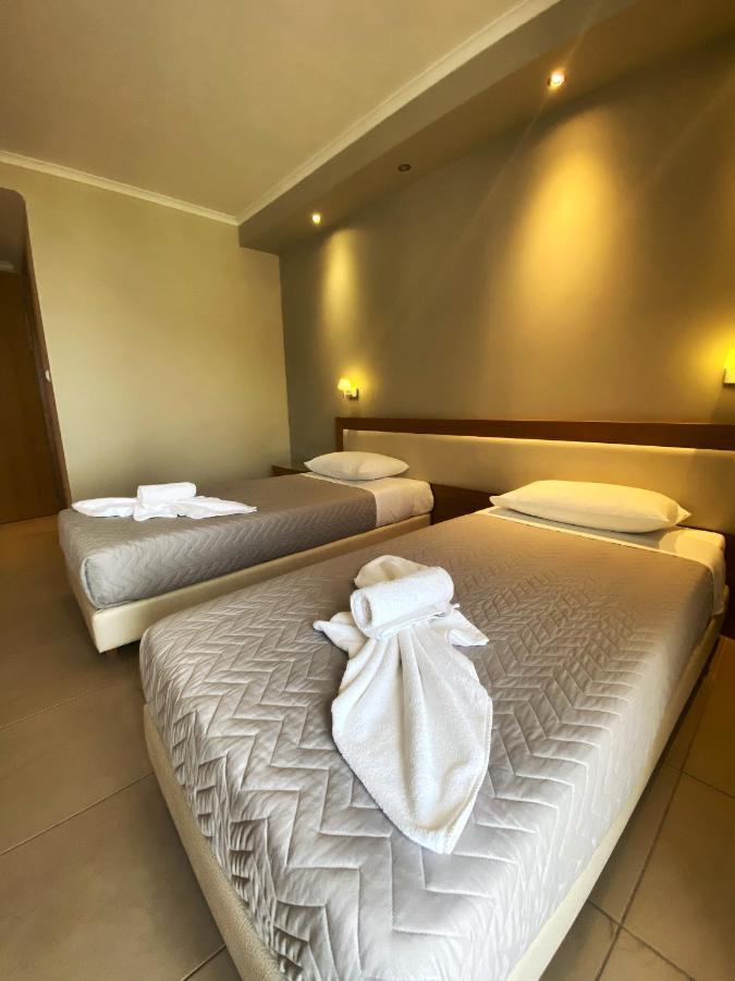Cosmos Hotel Vaszilikí Kültér fotó