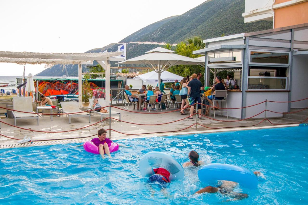 Cosmos Hotel Vaszilikí Kültér fotó