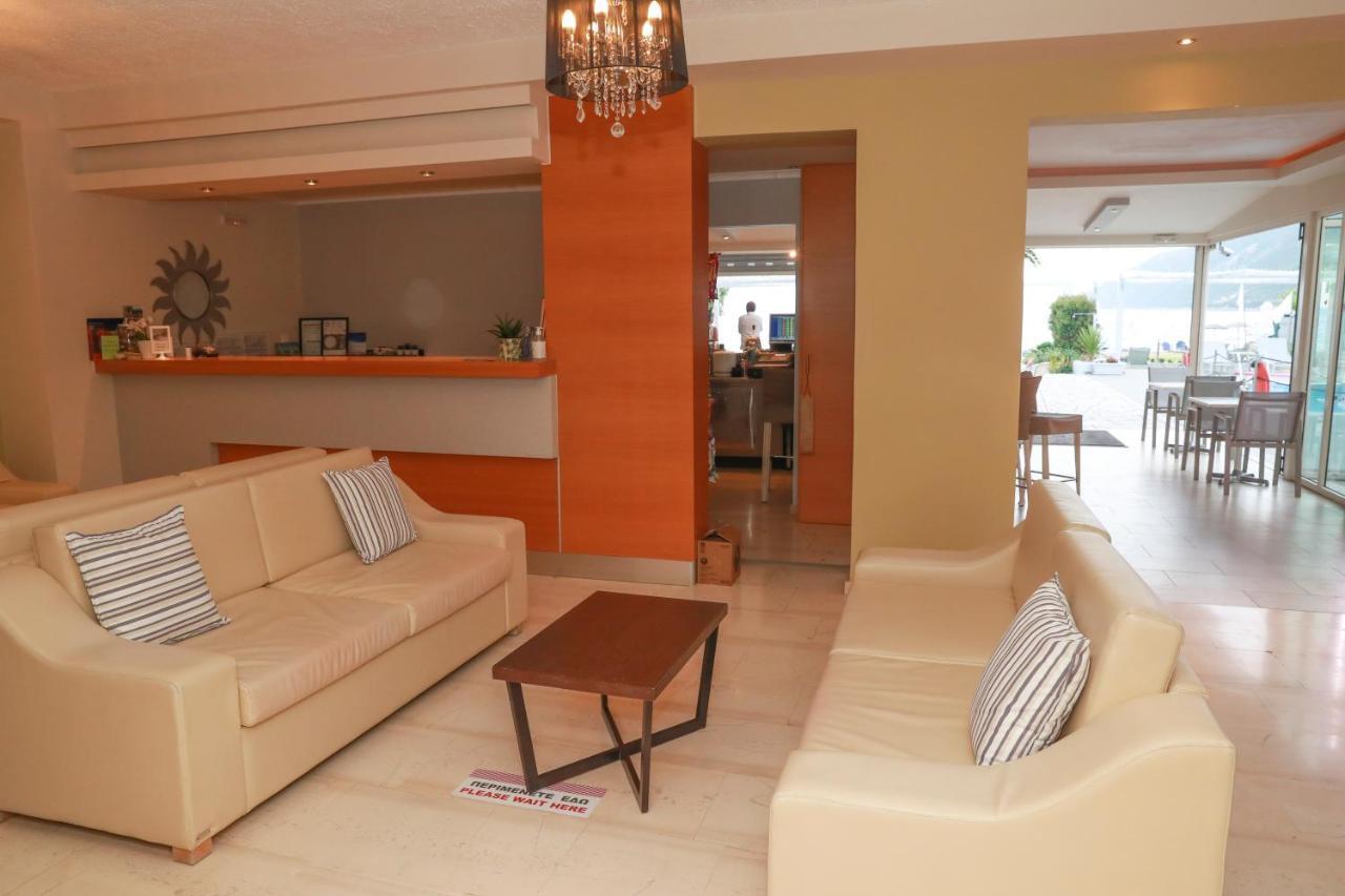 Cosmos Hotel Vaszilikí Kültér fotó