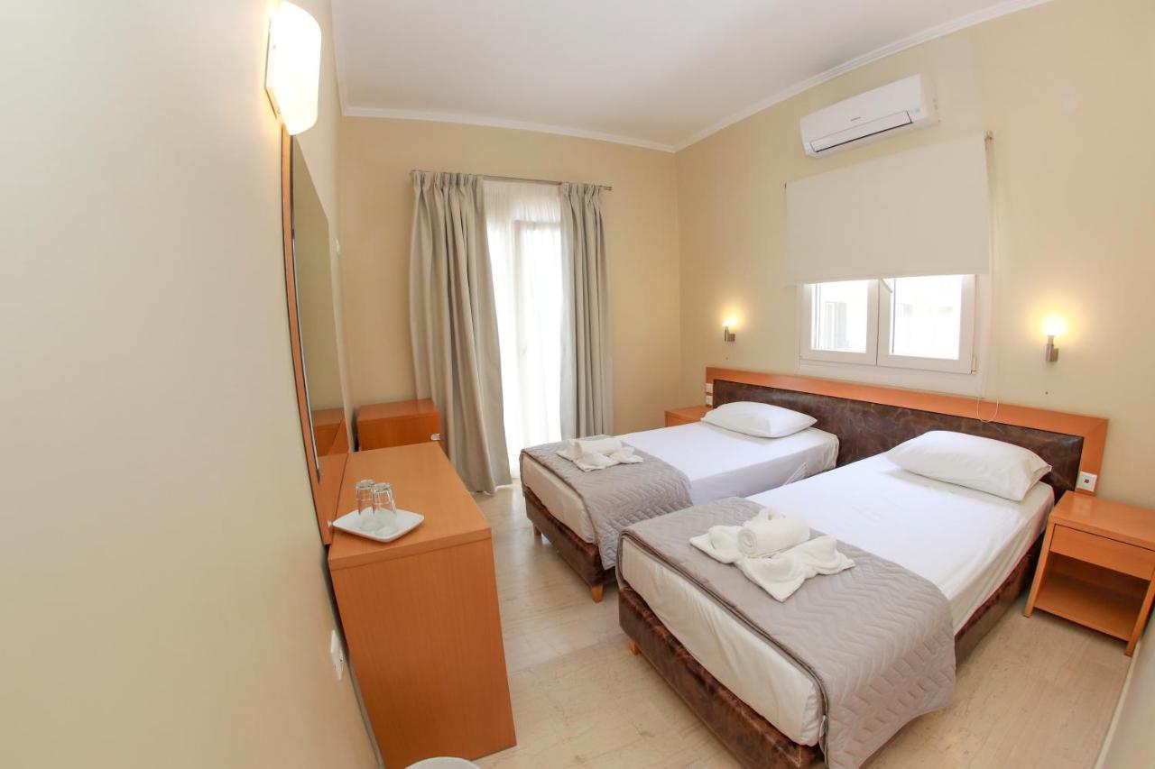 Cosmos Hotel Vaszilikí Kültér fotó