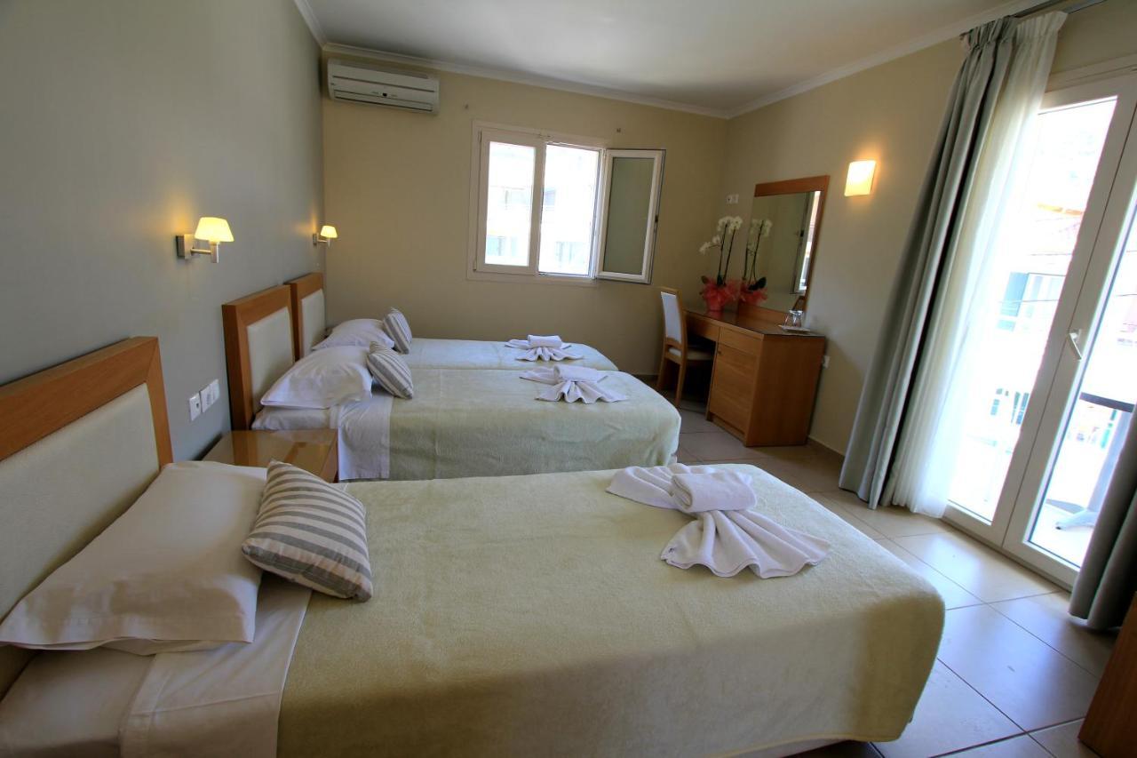 Cosmos Hotel Vaszilikí Kültér fotó