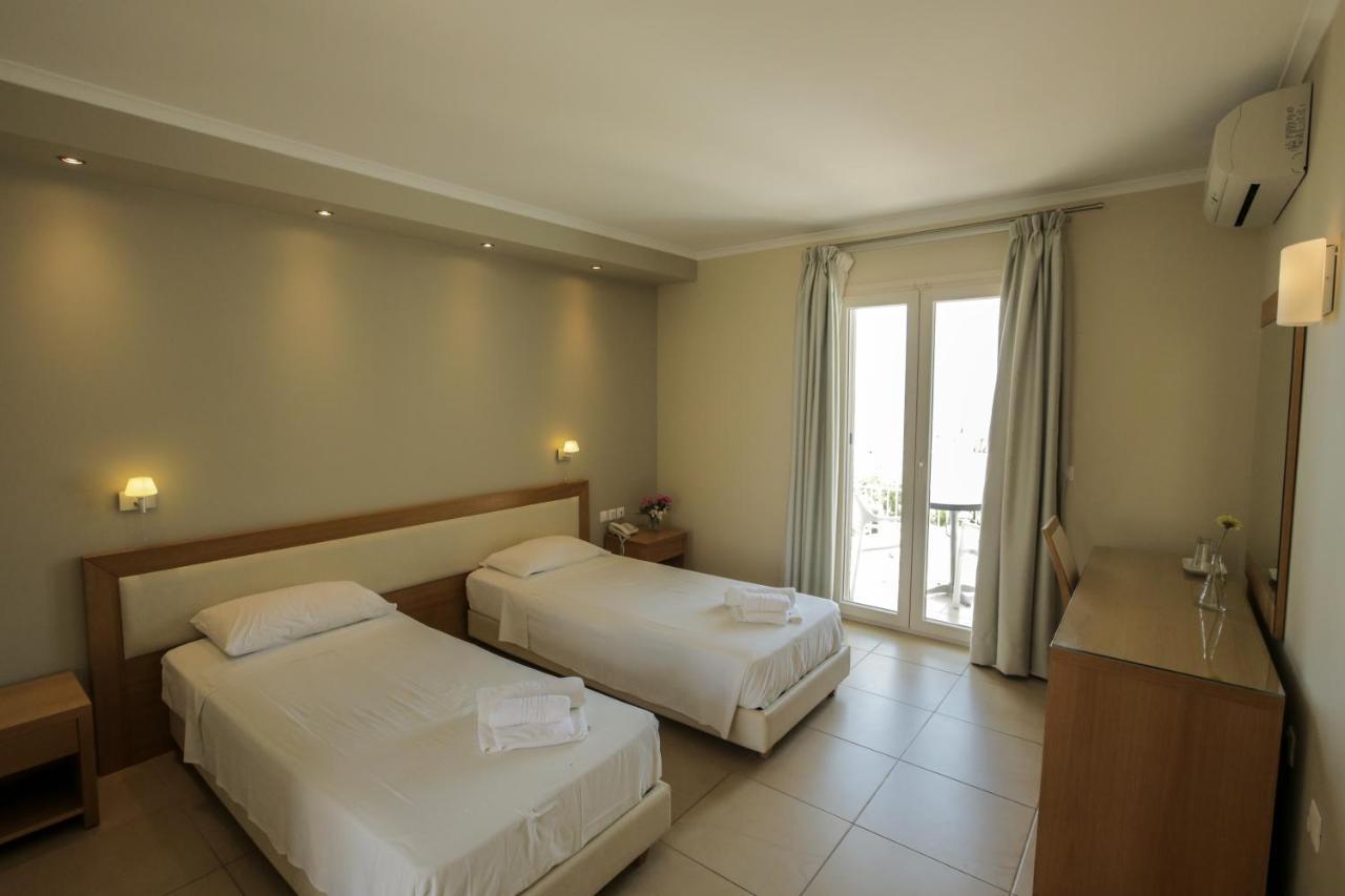 Cosmos Hotel Vaszilikí Kültér fotó