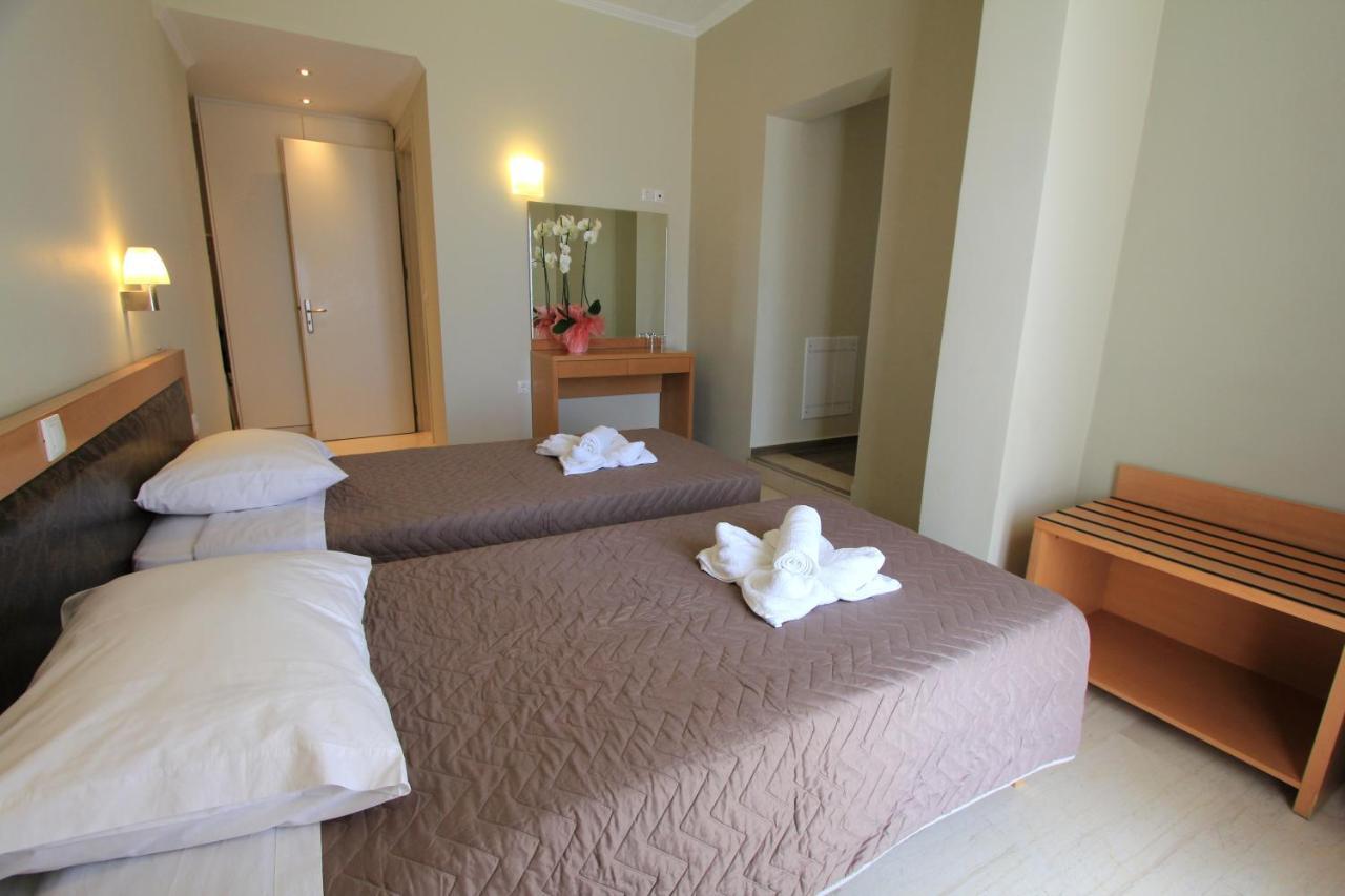 Cosmos Hotel Vaszilikí Kültér fotó