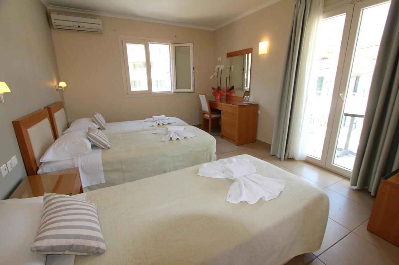 Cosmos Hotel Vaszilikí Kültér fotó