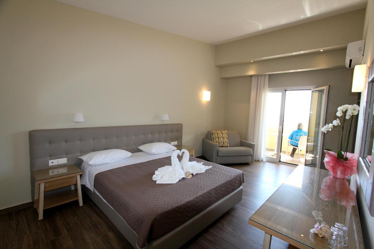 Cosmos Hotel Vaszilikí Kültér fotó