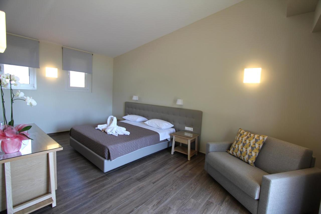 Cosmos Hotel Vaszilikí Kültér fotó
